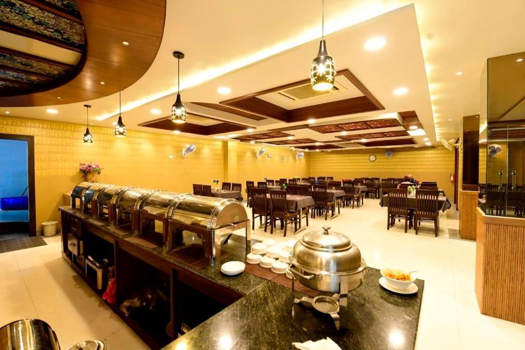 Hotel Jataka Inn Bodh Gaya Luaran gambar