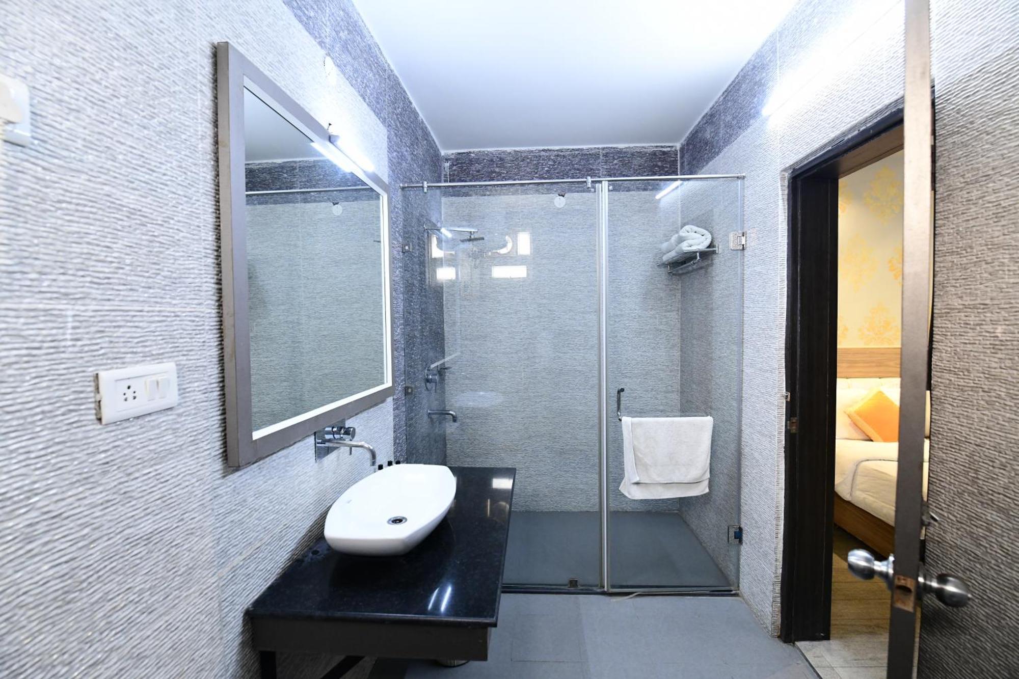 Hotel Jataka Inn Bodh Gaya Luaran gambar